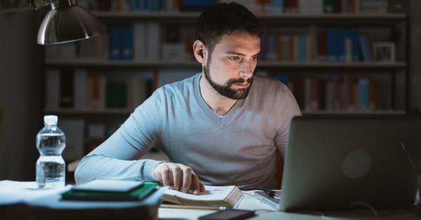 חישוב שעות נוספות בצורה נכונה הטעויות הקטנות שמקלקלות תלוש גדול